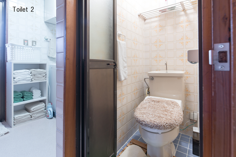 Others 2, Close to Naha downtown&monorail sta. Free WiFi !, Naha