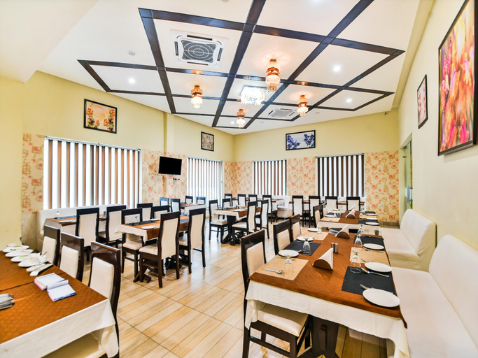 Food & Drinks, Amrit Manthan, Chittaurgarh