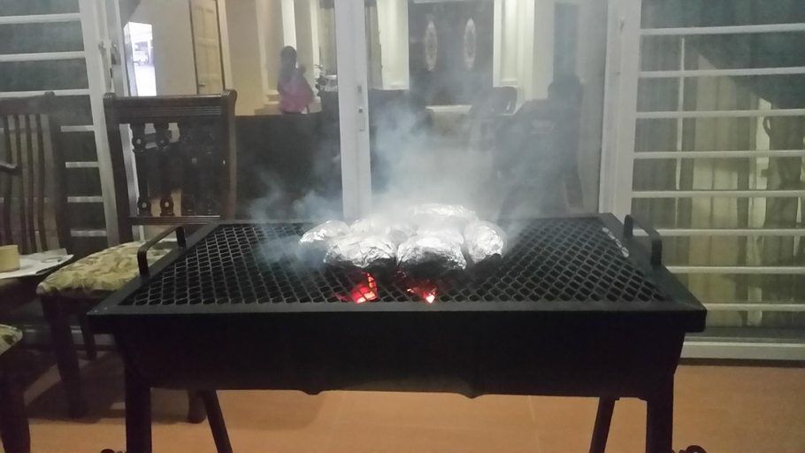 Food & Drinks, Villa Masidah, Sg Buloh (Private Room 2 adults), Shah Alam