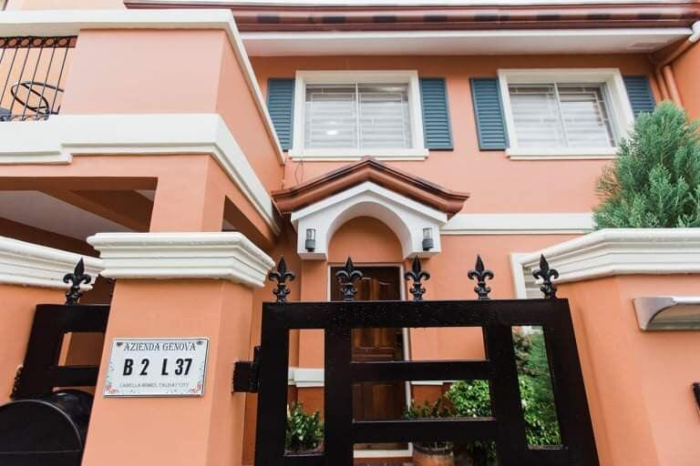 Bella Casa by J&J  (3BR HOUSE |WIFI|VACATION HOME), Talisay City