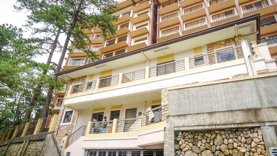 Baguio City Deluxe 3-BR  3 Bathrooms Villa-type, Baguio City