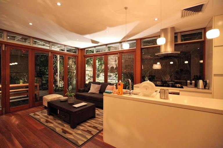 Public Area 3, Spacious Oasis 3BR House near Sydney University, Sydney