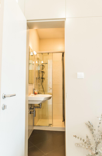 Bathroom 3, Sofia Lux Rentals - Patriarh Evtimiy apartment, Stolichna