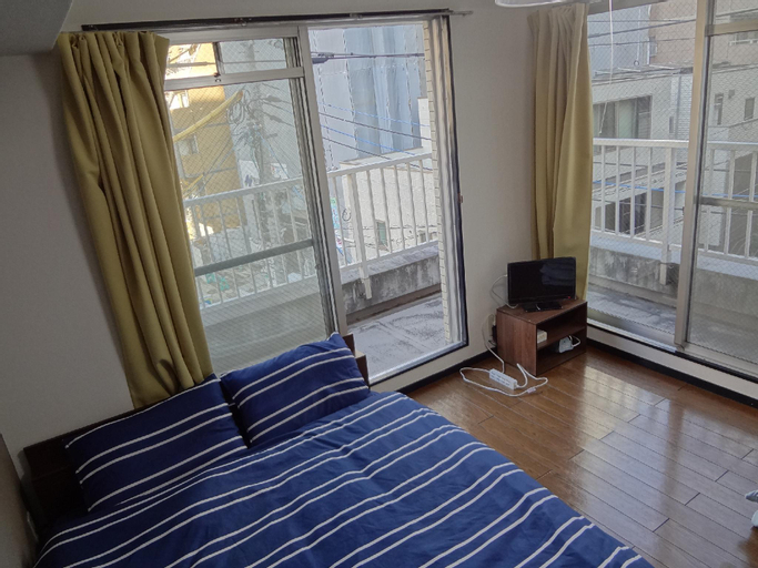 Guest House Zwell Hakata Ohori Park1-402, Fukuoka