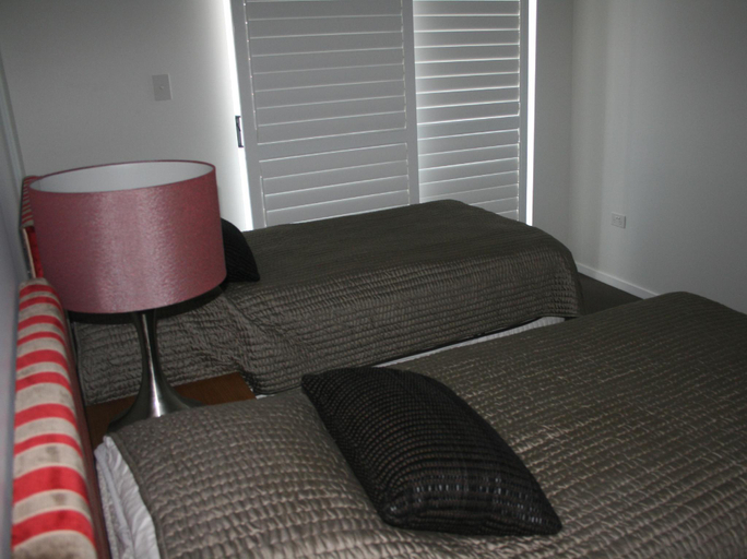 Bedroom 3, Kingsrow Holiday Apartments, Caloundra - Caloundra S.