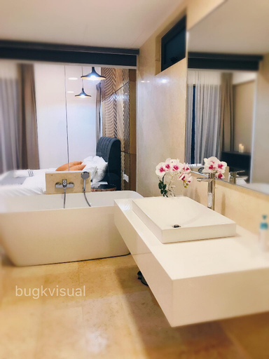 Bedroom 4, Luxury Seaview 3BR Family Suite for 8P w/ Bathtub, Penang Island