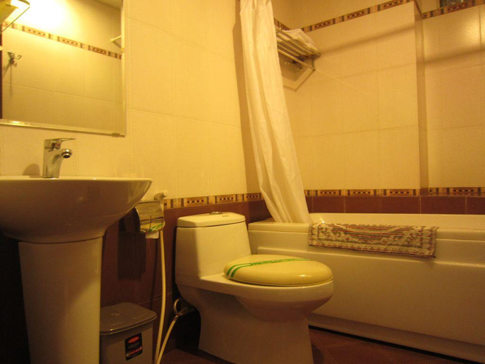 Bathroom 3, Ava Saigon 2 Hotel, District 1