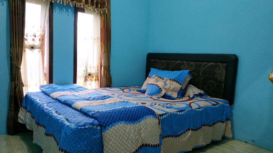 Bedroom 3, Puncak Pinus and Pool, Malang