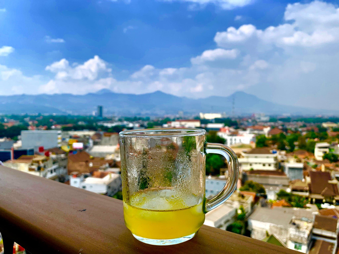 Food & Drinks 5, Bellevue II GREKO Green Kosambi Asia Afrika, Bandung