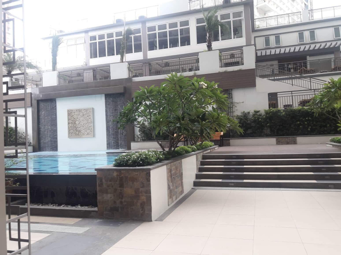 2 bedroom condo  Boni Sheridan tower  free parking, Mandaluyong