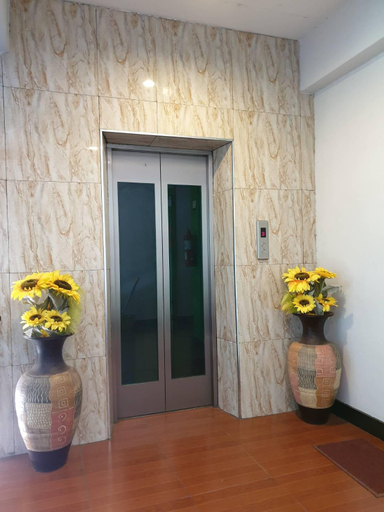 Others 5, Tantawan Place, Muang Roi Et