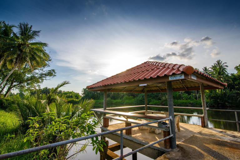 Others 5, Lamphurai Riverside, Khao Saming