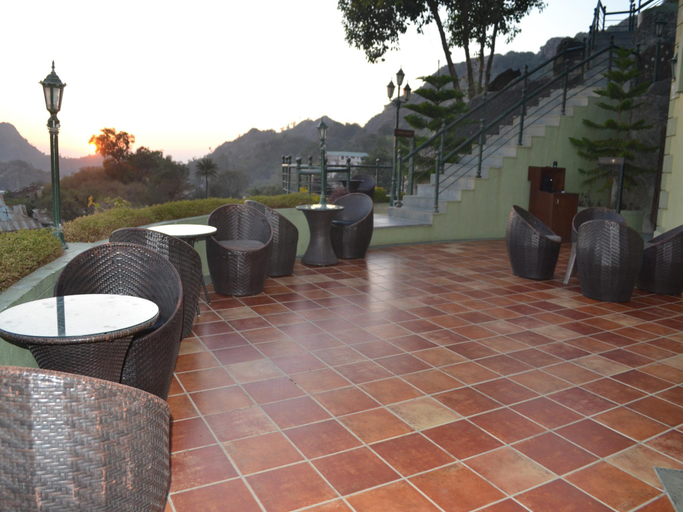 Others 5, The Colonial Manek Manor by SAH, Sirohi