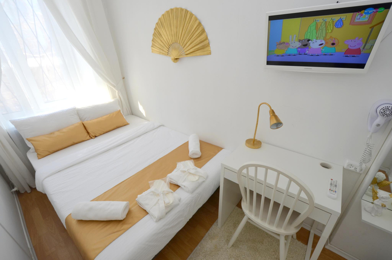 Others 3, Gold Hostel, Ekaterinburg gorsovet