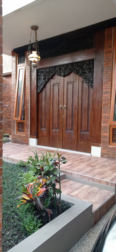 Exterior & Views 4, Omah Gebyok Batu, Malang