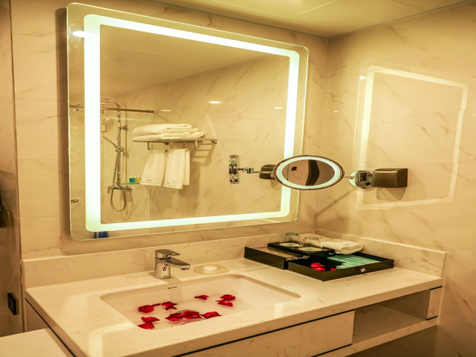 Bathroom 4, Qingdao Galaxy Holiday Hotel, Qingdao