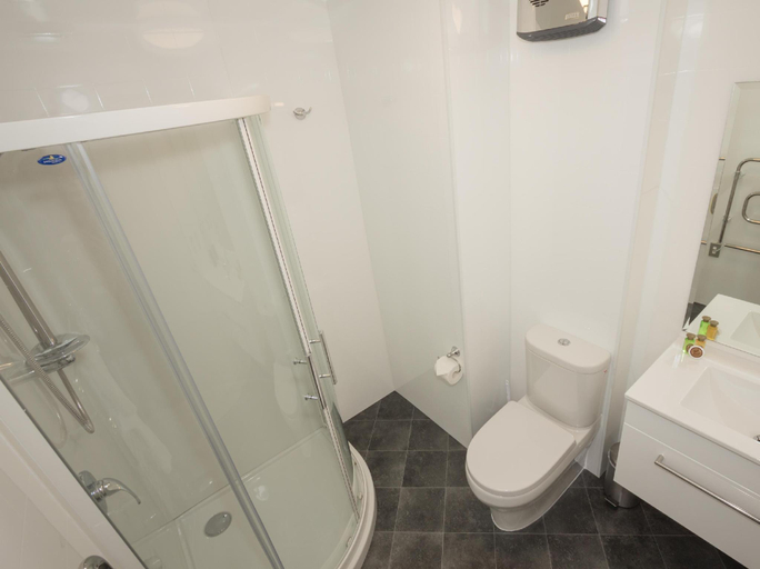 Bathroom, Caples Court Motel & Apartments, Queenstown-Lakes