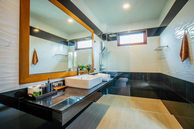 Bathroom 4, Bangtao Boutique Villa (3 BR Private Pool Villa ), Pulau Phuket