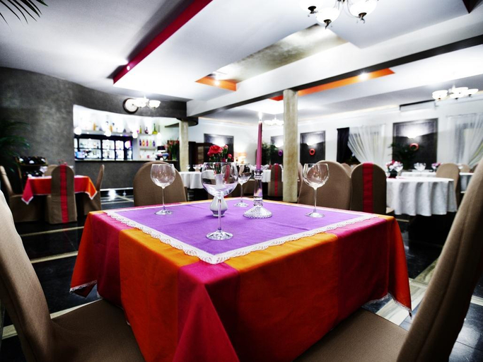 Food & Drinks 5, Lesny Dwor, Radom