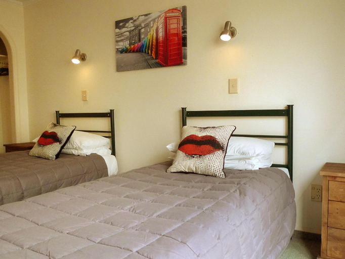 Bedroom 3, Rotorua Coachman Spa Motel, Rotorua