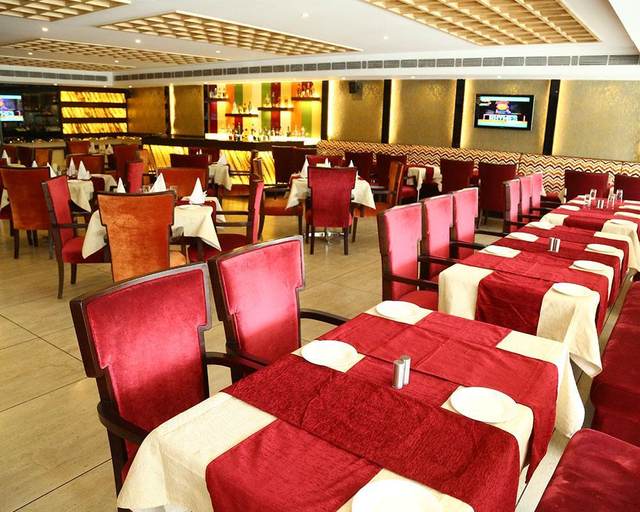 Food & Drinks 5, Hotel Park Grand, Chandigarh