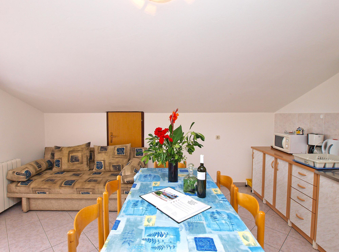 Food & Drinks, Apartment 1183, Medulin