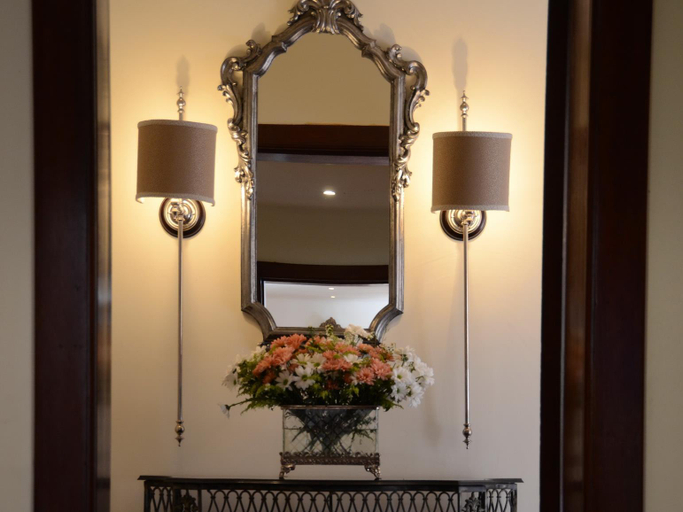 Public Area, Welgelegen Manor, Gert Sibande