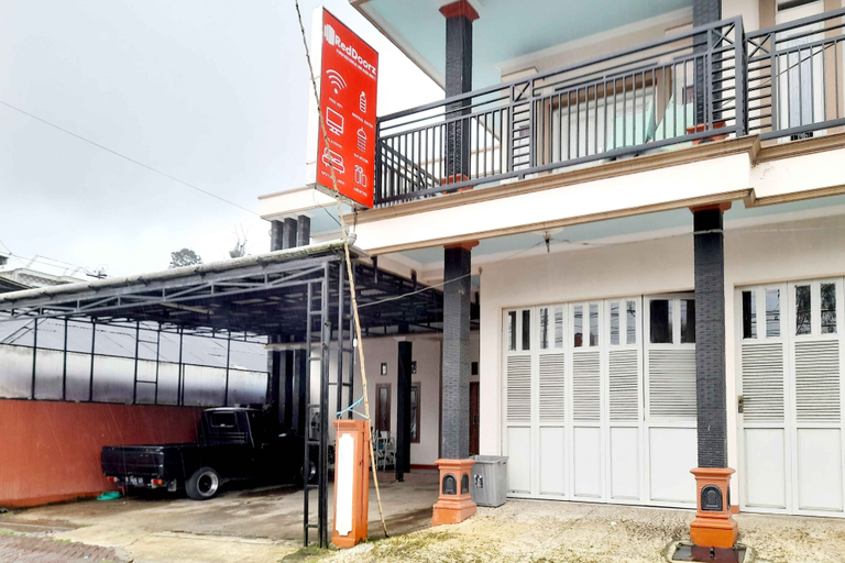 Exterior & Views 2, RedDoorz Syariah near Komplek Candi Arjuna Dieng 2, Wonosobo
