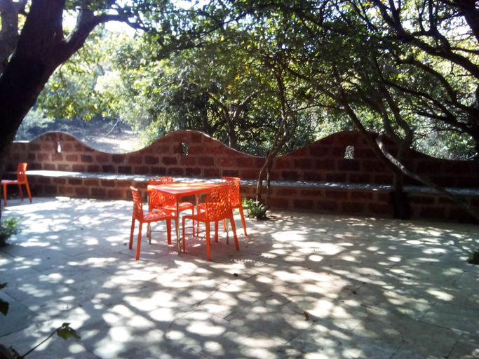 Food & Drinks 4, Gourish Resort (Pure Veg), Satara