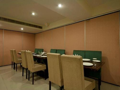 Restaurant 3, Hotel Adhar Residency, Gurgaon