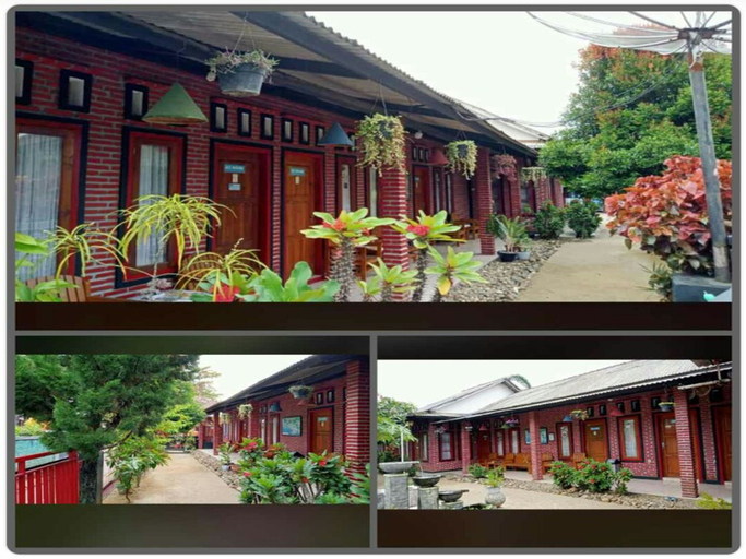 Exterior & Views 2, Mega Aura Homestay, Lebak