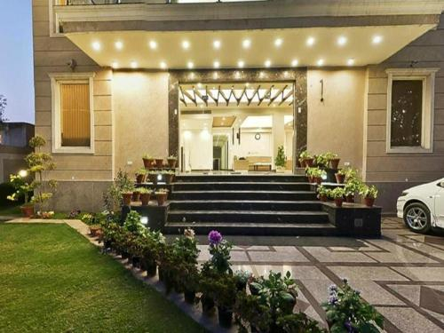 Entrance 5, Hotel Adhar Residency, Gurgaon