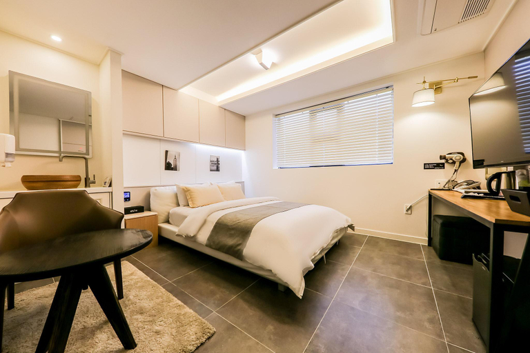 Bedroom 2, Chungju 4 seasons, Chungju