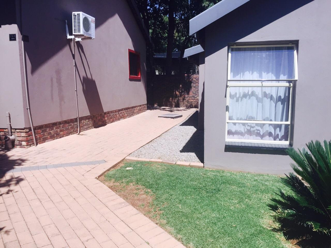 Exterior & Views 2, African Moon Corporate House, Ekurhuleni