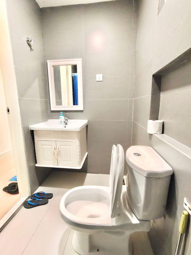 Bathroom 3, Sweet and Lovely Homestay @ Champs Elysees, Kampar