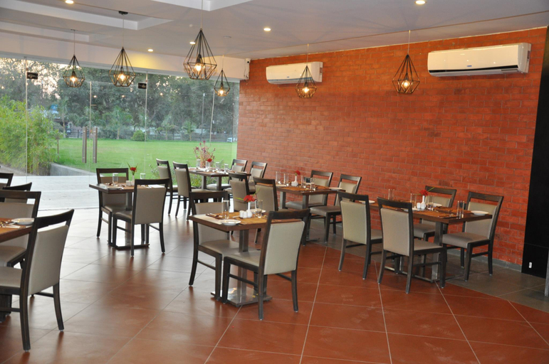 1, Mango Hotels ,Tansha Rega, Vadodara
