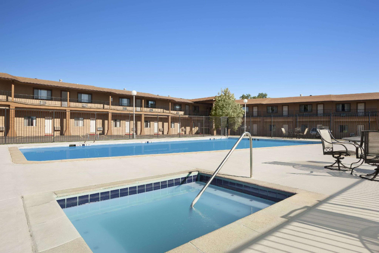 Sport & Beauty 4, Days Inn by Wyndham Cortez, Montezuma