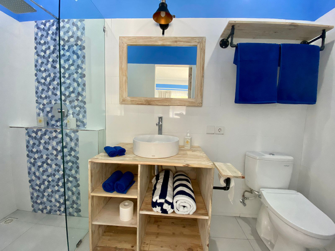 Bathroom 5, Kura Kura Divers Lodge, Karangasem