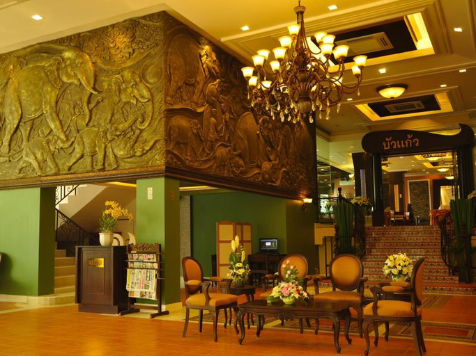 Public Area 3, Chour Palace Hotel, Mae Sai