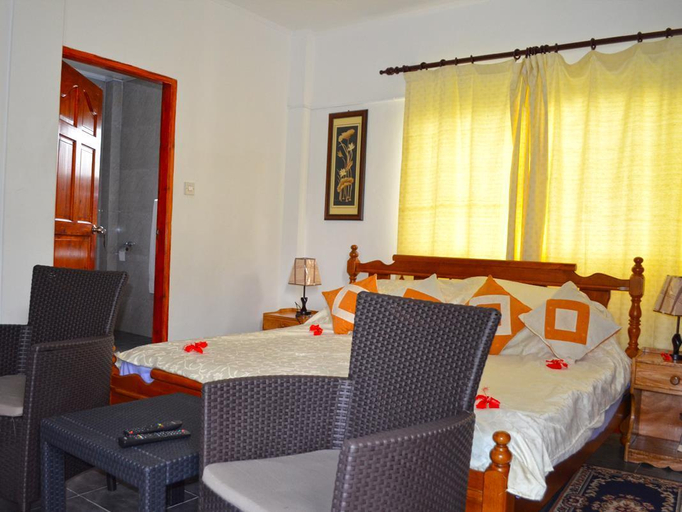 Others 3, Rowsvilla Self Catering Guest-House