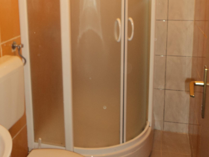 Bathroom 2, Pansion Modana, Herzegovina-Neretva