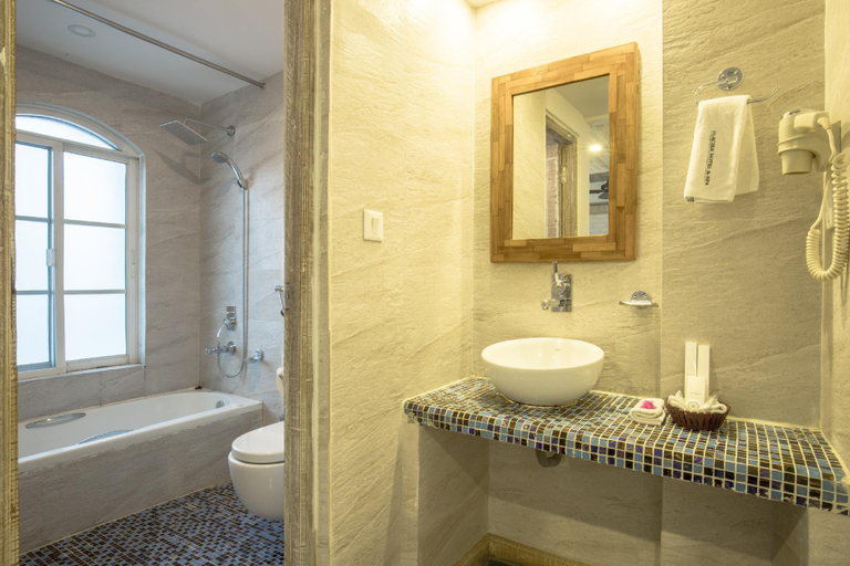 Bathroom, Glacier Hotel & Spa, Gandaki