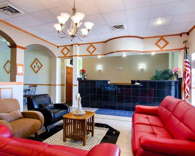 Public Area 2, Knights Inn & Suites Emporia, Lyon