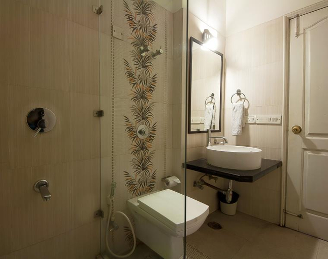 Bathroom 4, Hotel Comfort Zone GK - II, Delhi