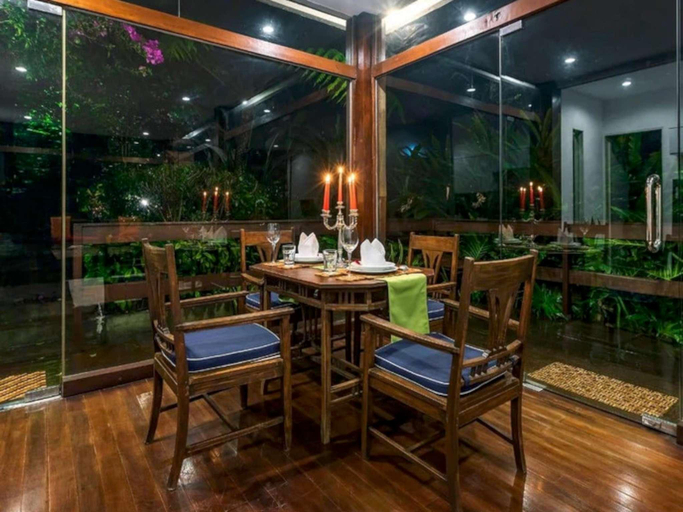Food & Drinks 3, Villa Mulyono 2 (kulon), Malang
