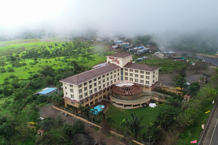 Others 4, Aakar Lords Inn, The Dangs