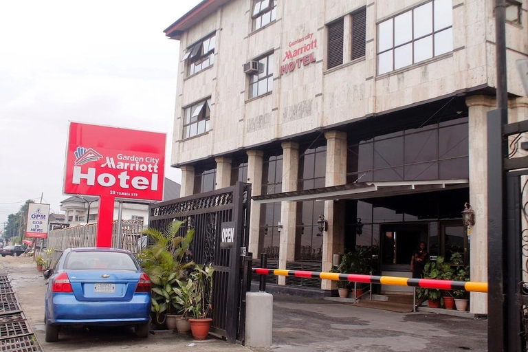 Exterior & Views, Garden City Marriott Hotel, Obio/Akp
