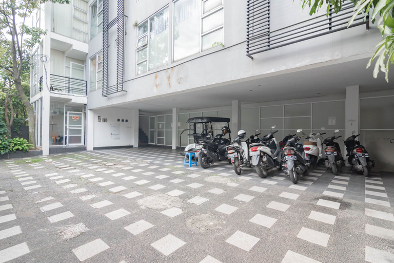 Exterior & Views 2, RedDoorz near Trans Studio Mall Bongo Residence, Bandung