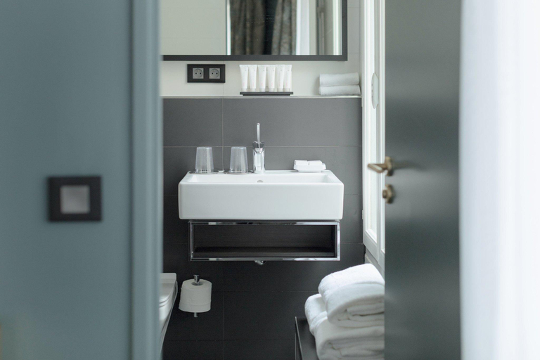 Bathroom 4, XO hotel, Paris