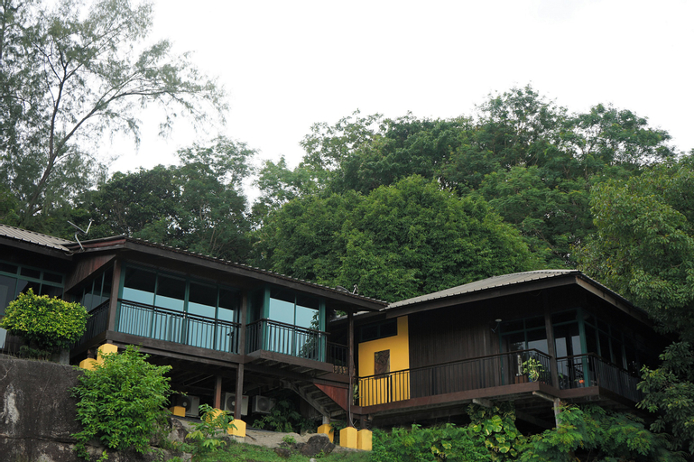 Exterior 7